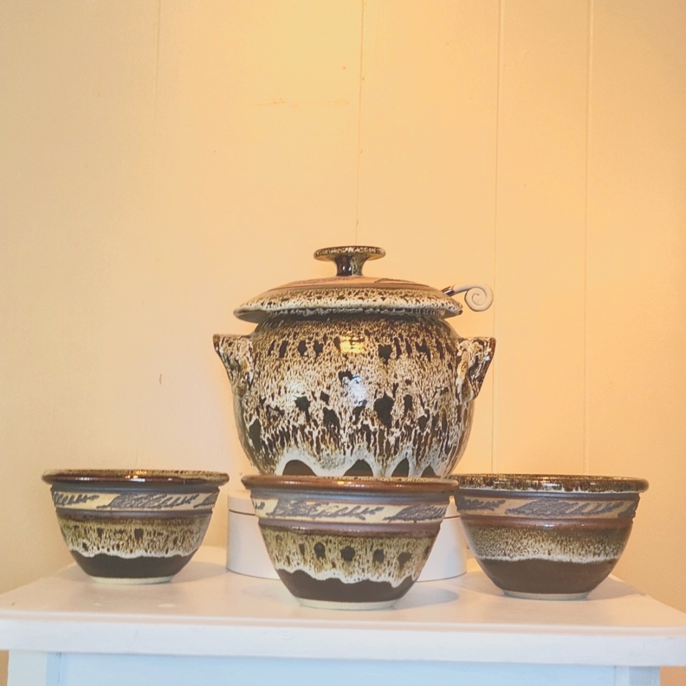 Pottery Chili Pot Set